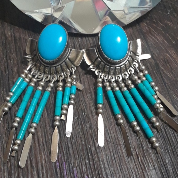Jewelry - SS stunning turquoise artisan earings